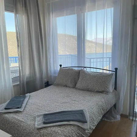 Gefen Βίλα Σκροπονέρια